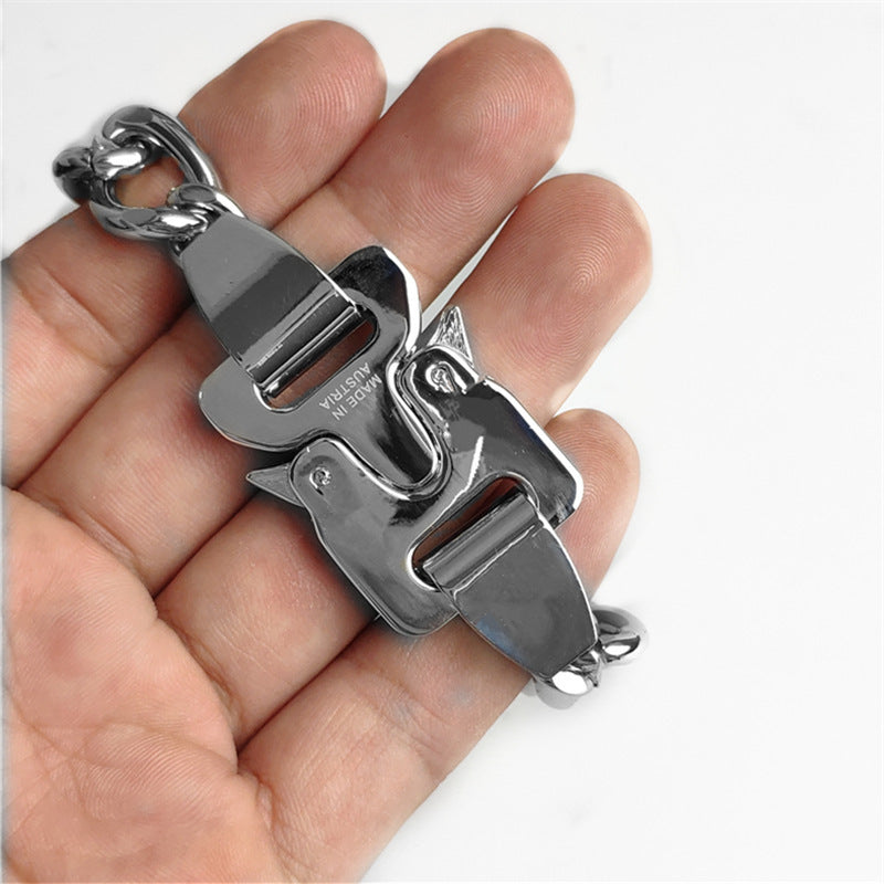 Metal safety buckle